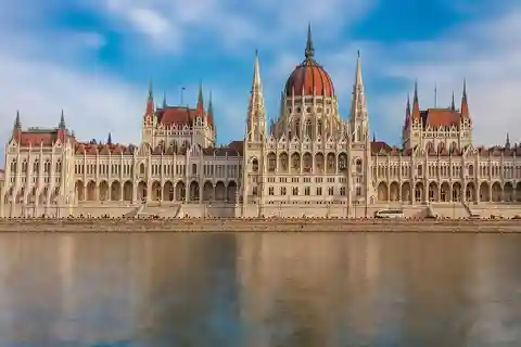 Budapest: Privat halvdagstur med sightseeing med lokal
