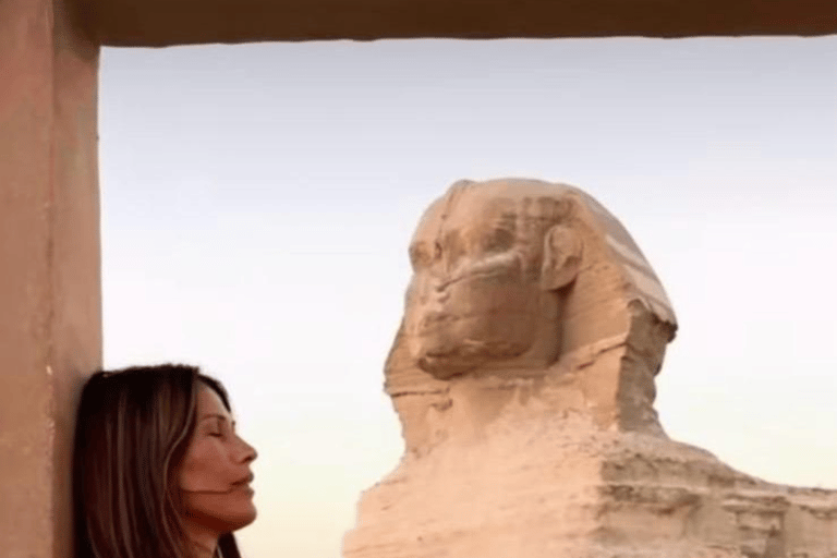 Pyramides, Sakkara et Memphis - Visite privée avec déjeunerVisite privée avec guide, transfert et déjeuner, à l&#039;exclusion des droits d&#039;entrée.