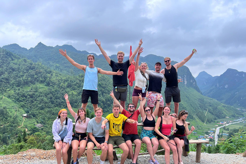 从河内出发：3 天河江环线小团游选项 2：轻松乘车