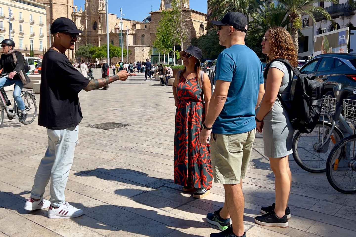 Valencia: Stories Behind the City's Greatest Landmarks - Tour en Español