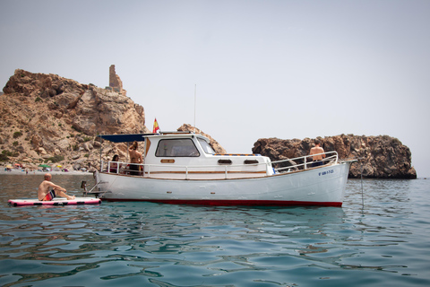 Granada - Calahonda: esperienza di escursione in barca sulla costa tropicaleMotril: Escursione in barca lungo la costa tropicale