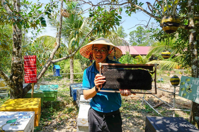 Phu Quoc: Cua Can Kayaking, Starfish Beach & Fishing Village Private Tour/ Flexible Time/ Private Guide
