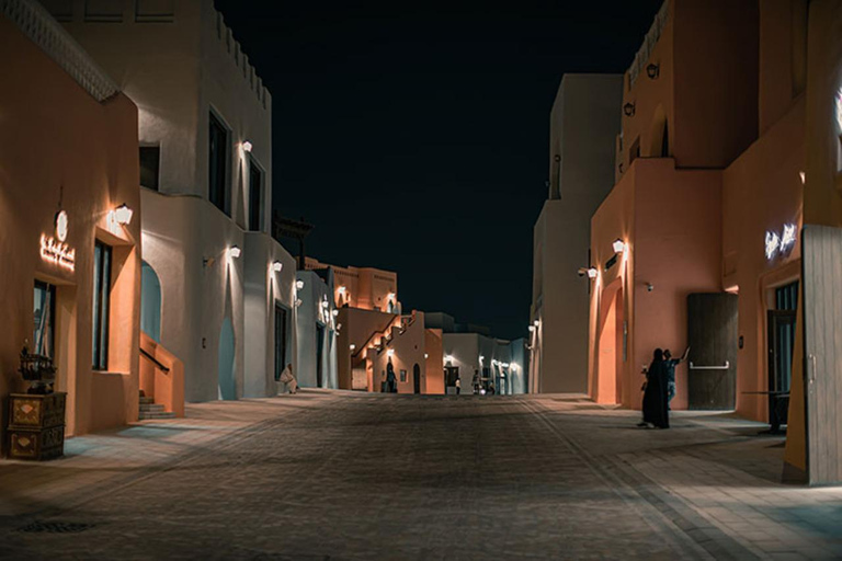 Tour privato della città di Doha di notteCittà privata di Doha: Westbay|Souq Waqif|Pearl|Katara|Porto di Doha