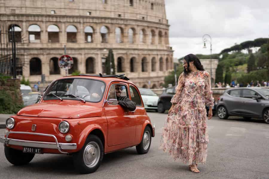 La Dolce Vita: Mit einem klassischen Fiat 500 durch Rom. Foto: GetYourGuide La Dolce Vita: Mit einem klassischen Fiat 500 durch Rom. Foto: GetYourGuide