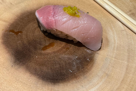 Osaka: Sushi Making and Omakase Sushi Tasting Experience