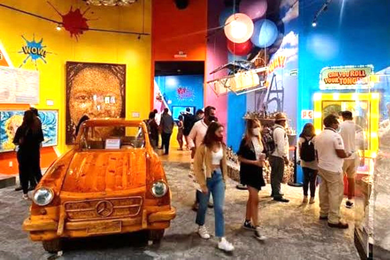 Cancun : Bus en bus à arrêts à arrêts multiples et attractions multiplesCancun : Visite à arrêts multiples de la ville et roue d'observation du ciel