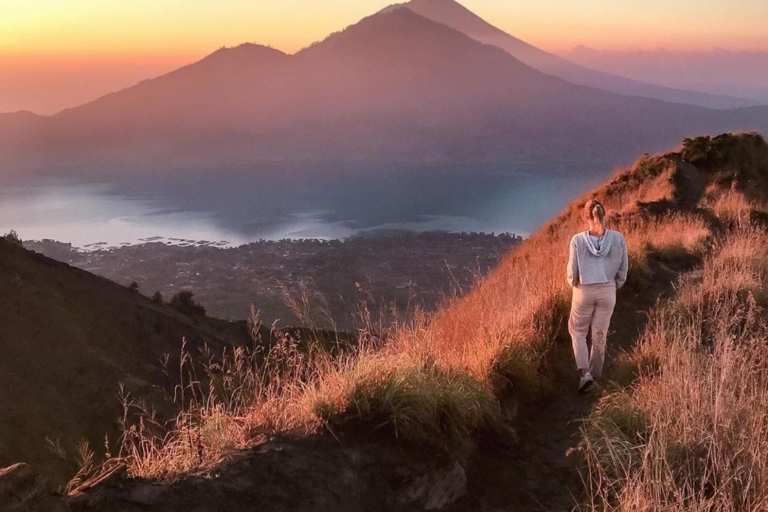 Bali: Mount Batur Sunrise Trekking - All Inclusive TourBali: Mount Batur Sonnenaufgangs-Trekking mit Frühstückstour