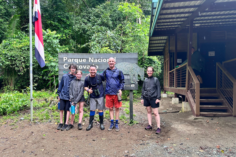 Puerto Jimenez: Parque Nacional Corcovado 2 Dias 1 Noche (boat in &amp; out)