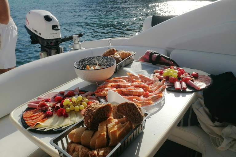 Lagos: Private Luxury Cruise with Tapas and Drinks