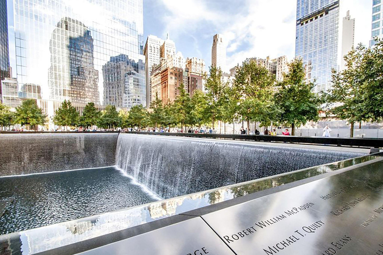 Monumentos y Mercados: Tour de la Libertad, las Finanzas y la Historia de Nueva York