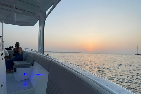 Cartagena: Private Sunset and Night Boat Tour