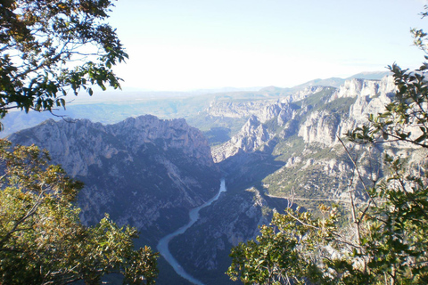 Alpes selvagens, Canyon de Verdon, vilarejo de Moustiers, campos de lavanda