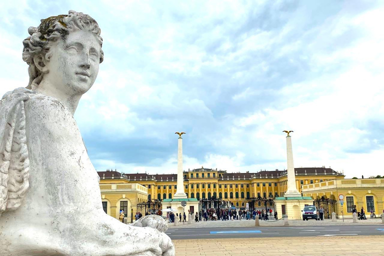 Vienna: UNESCO Schönbrunn Palace Guided Tour with Entry