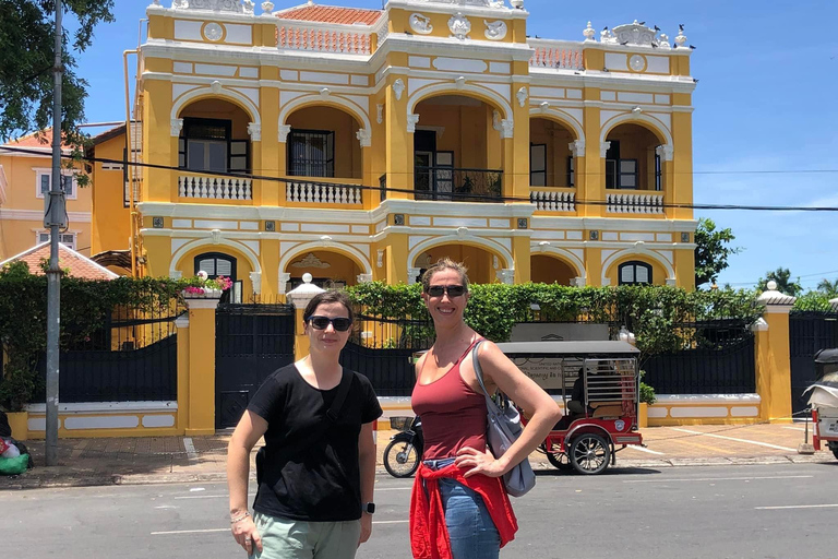 Phnom Penh: Tour guiado de um dia histórico de bicicleta ou Tuk Tuk