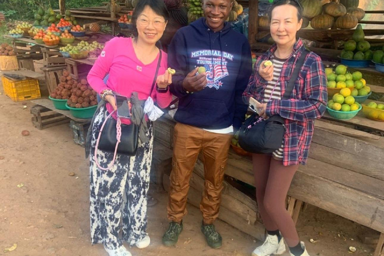 Kampala: Katanga Slums, Equator, and Community Walk Tour