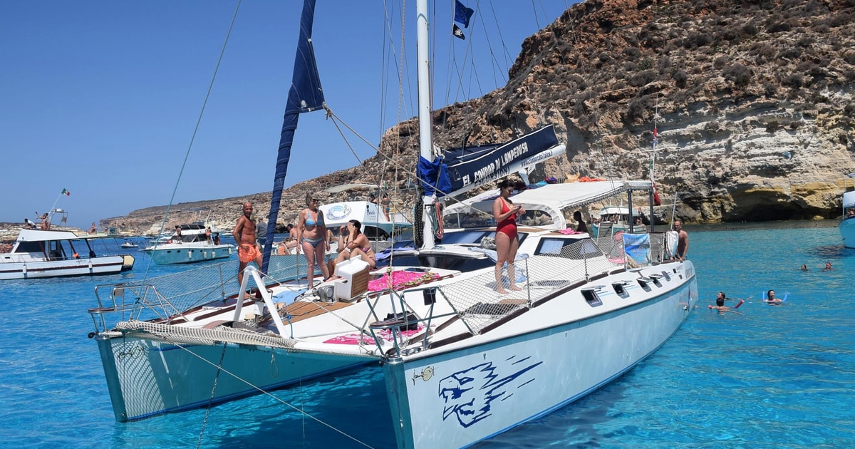 catamarano lampedusa