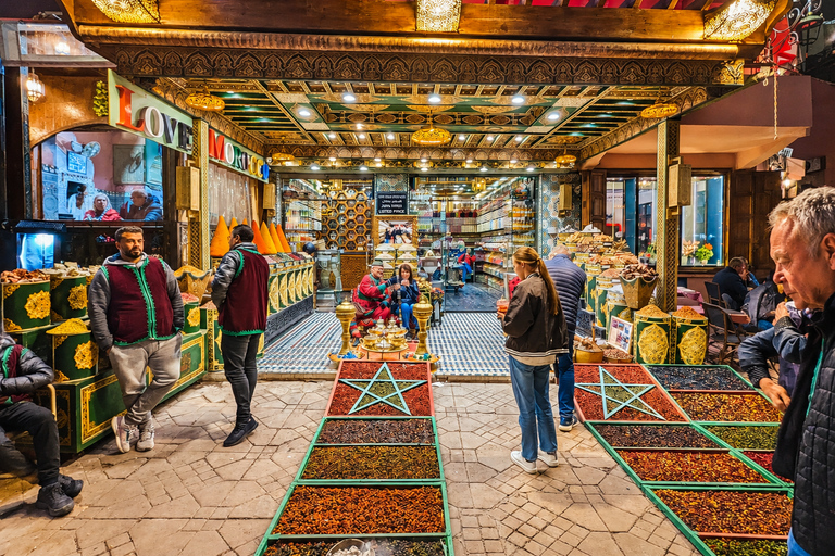Marrakech: Medina, Palaces, Souks & Evening Carriage Ride Medina Discovery, Evening Carriage & Moroccan Dinner