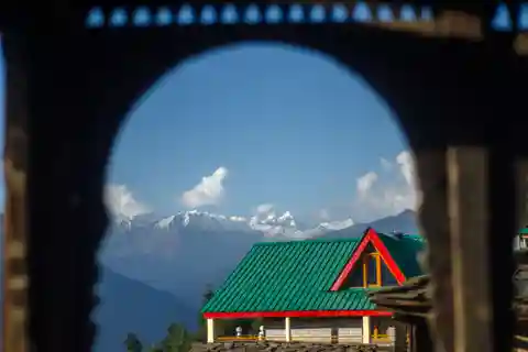 Manali: Chachogi Himachali Village Stay & Culture