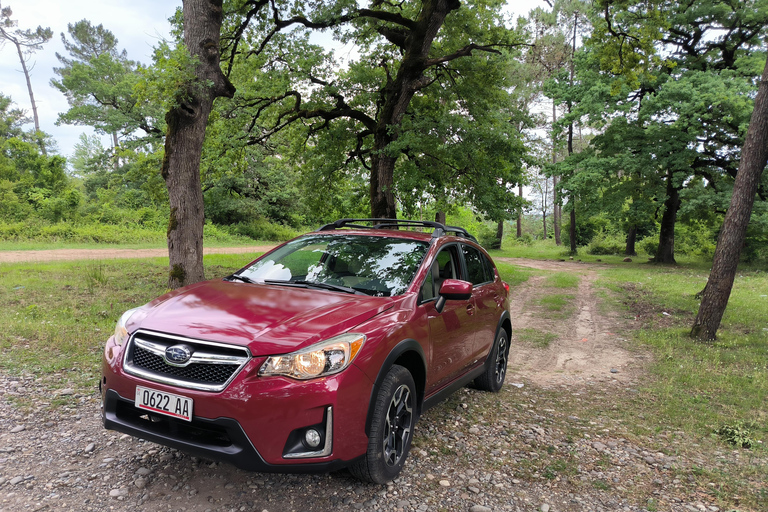 Tbilisi: Subaru Crosstrek 2014-2016, aluguel, condução autônoma