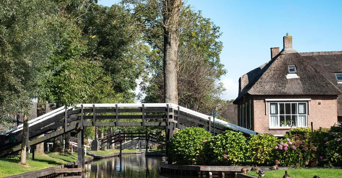Afbeelding 17 van Amsterdam: dagtrip naar Giethoorn, rondvaart en wandeltour
