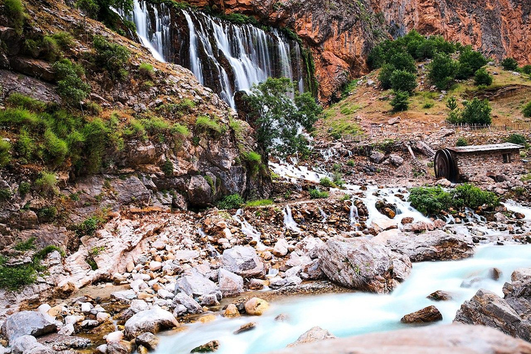 Cappadocia: Guided Trip to 3 Incredible Waterfalls