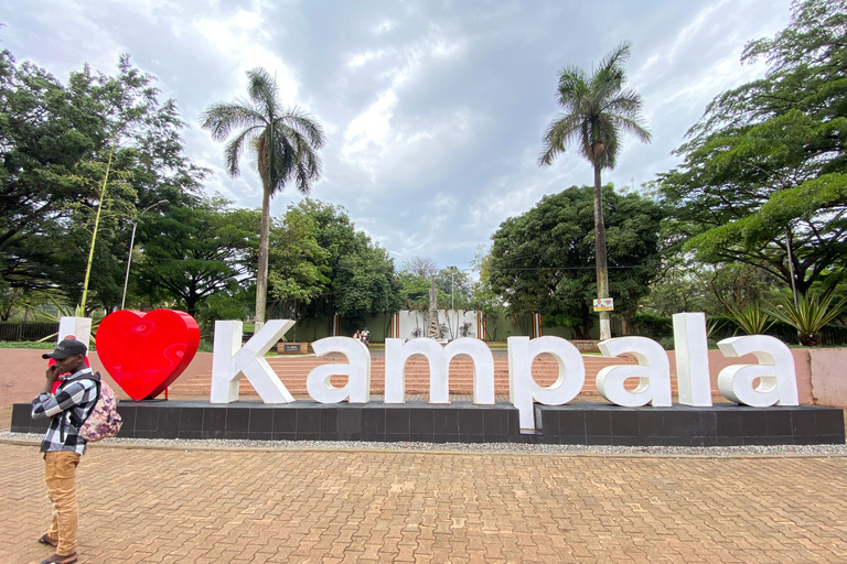 Kampala's Faith, Knowledge & Royalty: A Day Tour with Pickup