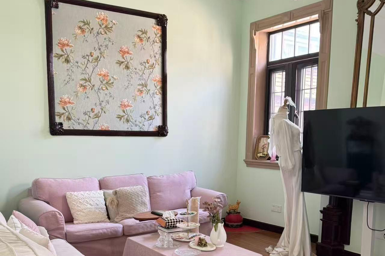 Shanghai Traditions in a Historic Xintiandi Villa