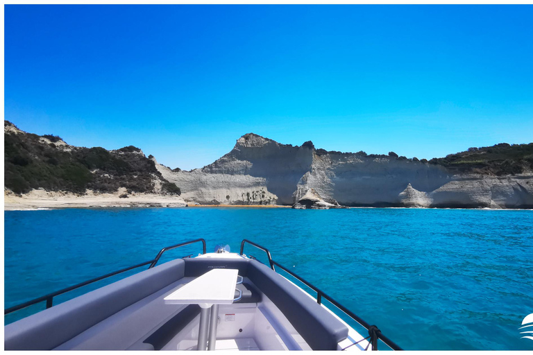 Corfu: Private Yacht Coastal Experience-Yacht Charter/Cruise Romantic Evening,Sunset-3hrs Yacht Private Experience/Cruise