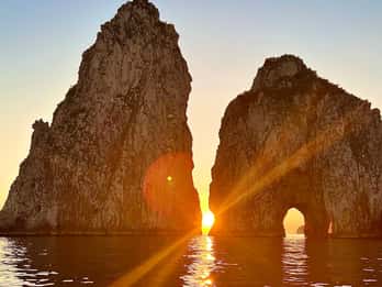 Capri: 2-hour boat tour of the caves and stacks