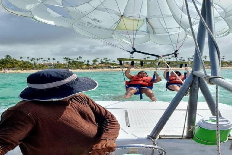 Parasailing in Punta Cana: Adrenalinrausch in der Luft