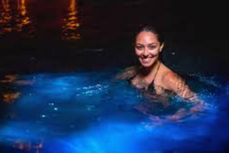 Cartagena: Sunset + Luminous Plankton with dinner on Playa Blanca