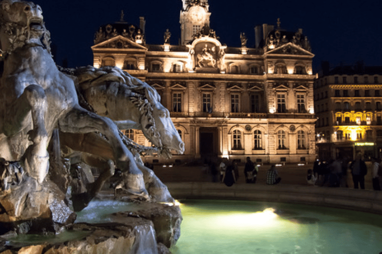 Lyon: Guided City Walking Tour with Local Guide