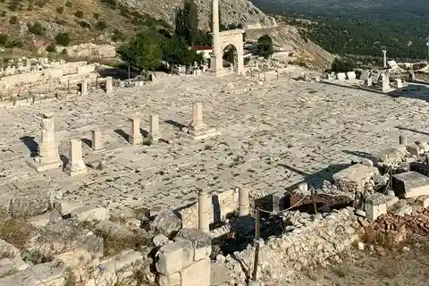 Antalya: Sagalassos Ruins and Insuyu Cave Day Trip