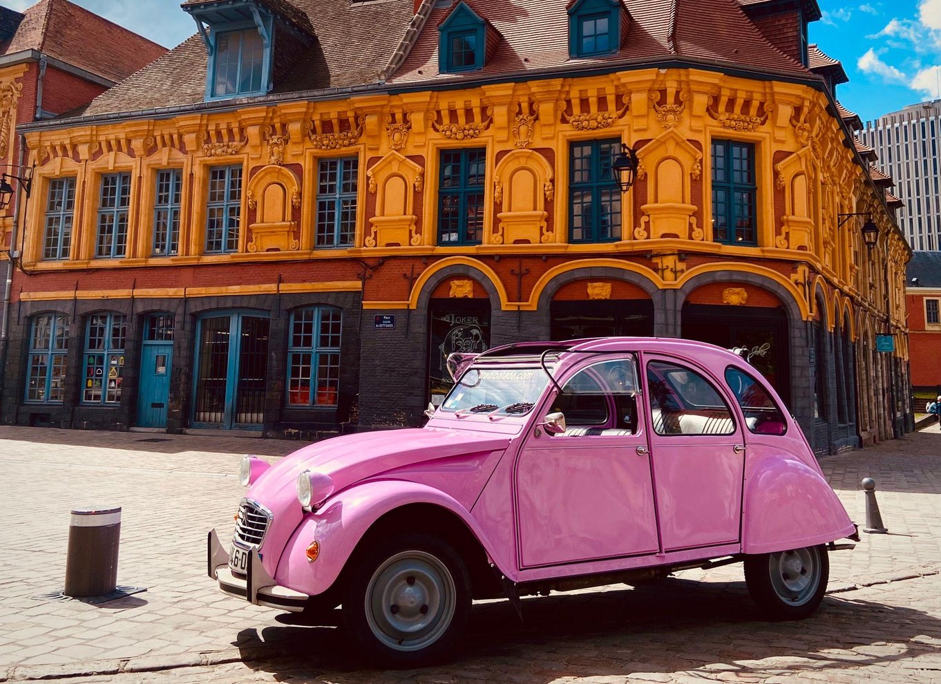 Lille køretur i konvertibel Citroen 2CV