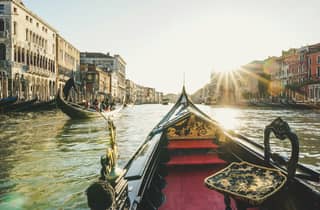 Private Gondelfahrt auf dem Canal Grande mit gekühltem Prosecco
