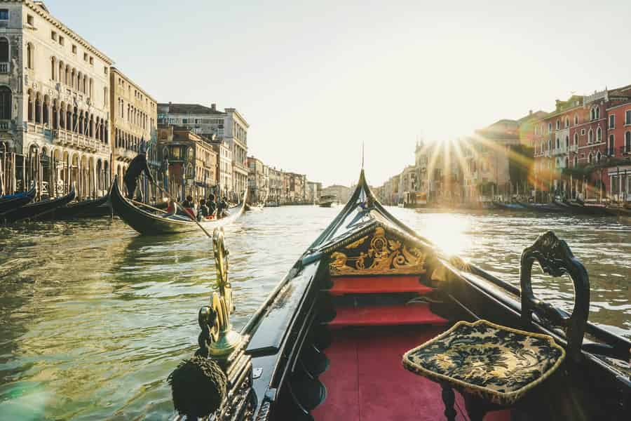 Private Gondelfahrt auf dem Canal Grande mit gekühltem Prosecco. Foto: GetYourGuide