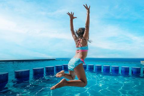 Isla Mujeres: Full Day at Dolphin Discovery Dolphin Royal Connection: Enjoy a VIP experience with two dolphins