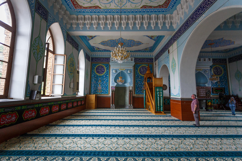 Walking Tour in Old Tbilisi - Group Tour