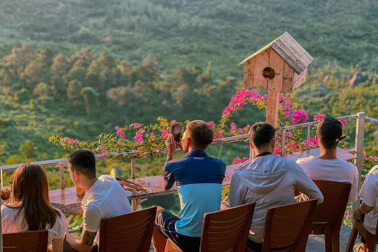 Da Nang: Hai Van Pass Sonnenaufgangstour mit Frühstück und KaffeeMach mit: Englisch