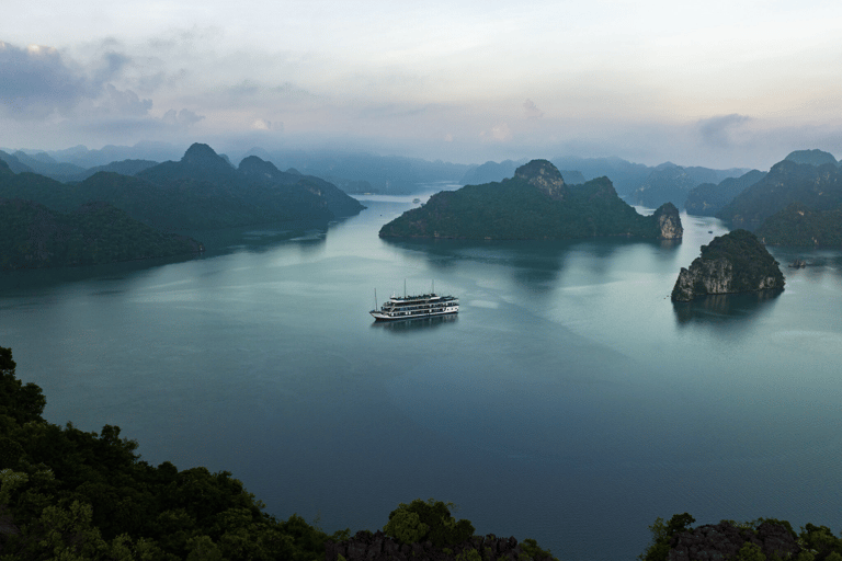 Hanoi: 2-dagars Halong-Lan Ha Bay BEST SELLER 5* kryssning balkong