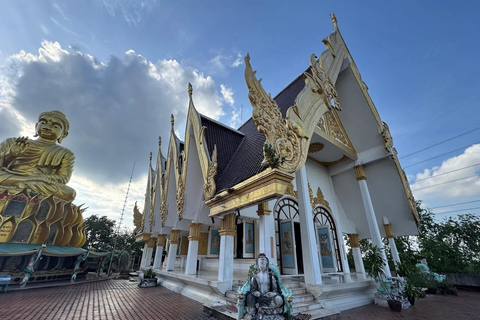 Private: Floating Market, Maeklong Train & Dragon Temple All-inclusive Package
