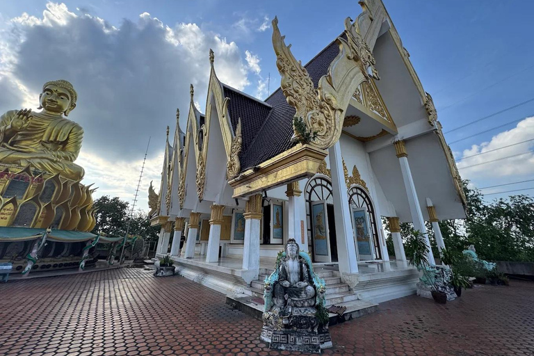 Private: Floating Market, Maeklong Train & Dragon Temple All-inclusive Package