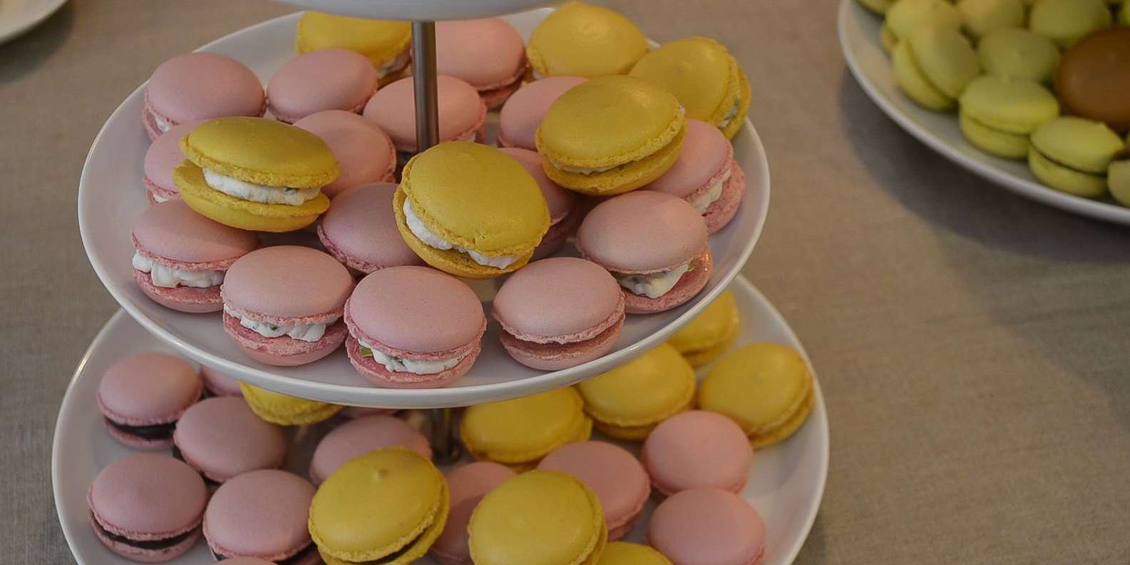 Париж: класс Macarons, чаепитие и коробка с собой | GetYourGuide