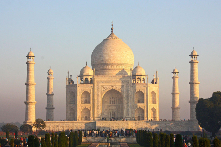 From Delhi : Taj Mahal Agra Tour By Luxury Car with 5* Lunch Luxury Transportation & Tour Guide Only