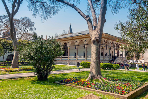 İstanbul, Topkapı Skip-Line Private Japanese Guided Tour
