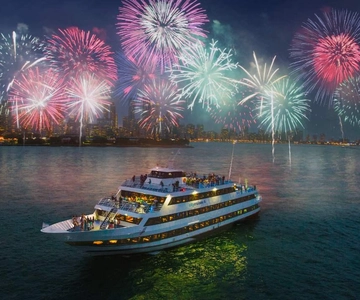 Crociere urbane a Chicago: Crociera con cena sul lago Michigan con fuochi d'artificio