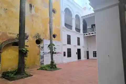 Cartagena: Entrada no Palácio da Inquisição + transporte