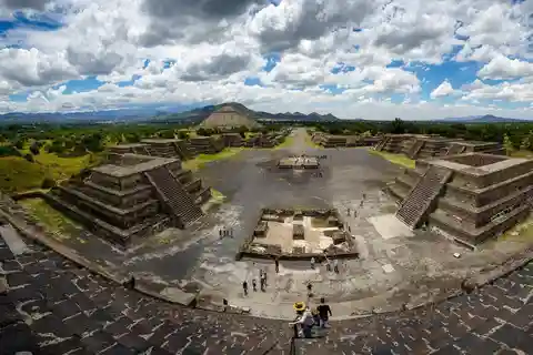 Teotihuacan : Visitez les pyramides et fabriquez une piñata colorée