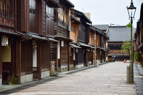 Private Shore Excursion: Kanazawa Highlights 4-hours