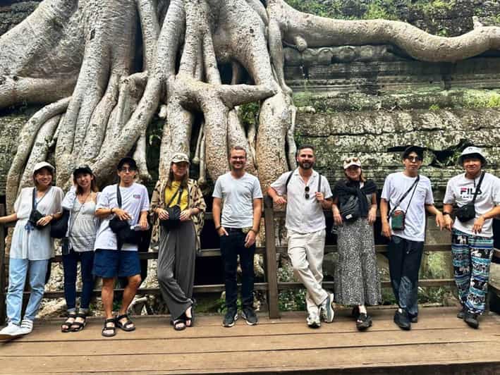 Erkunde den Angkor-Tempel bei Sonnenuntergang mit Führung